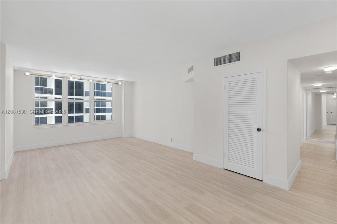 В аренду: $4,850 (2 спален, 2 ванн, 1134 Квадратных фут)