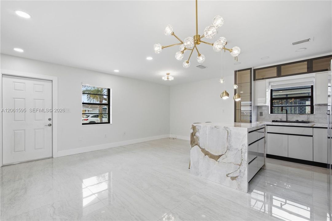 В аренду: $3,490 (3 спален, 2 ванн, 1200 Квадратных фут)