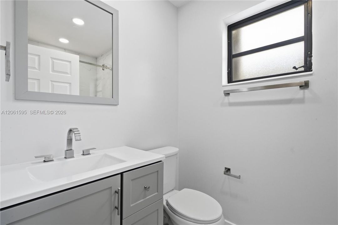 В аренду: $3,490 (3 спален, 2 ванн, 1200 Квадратных фут)
