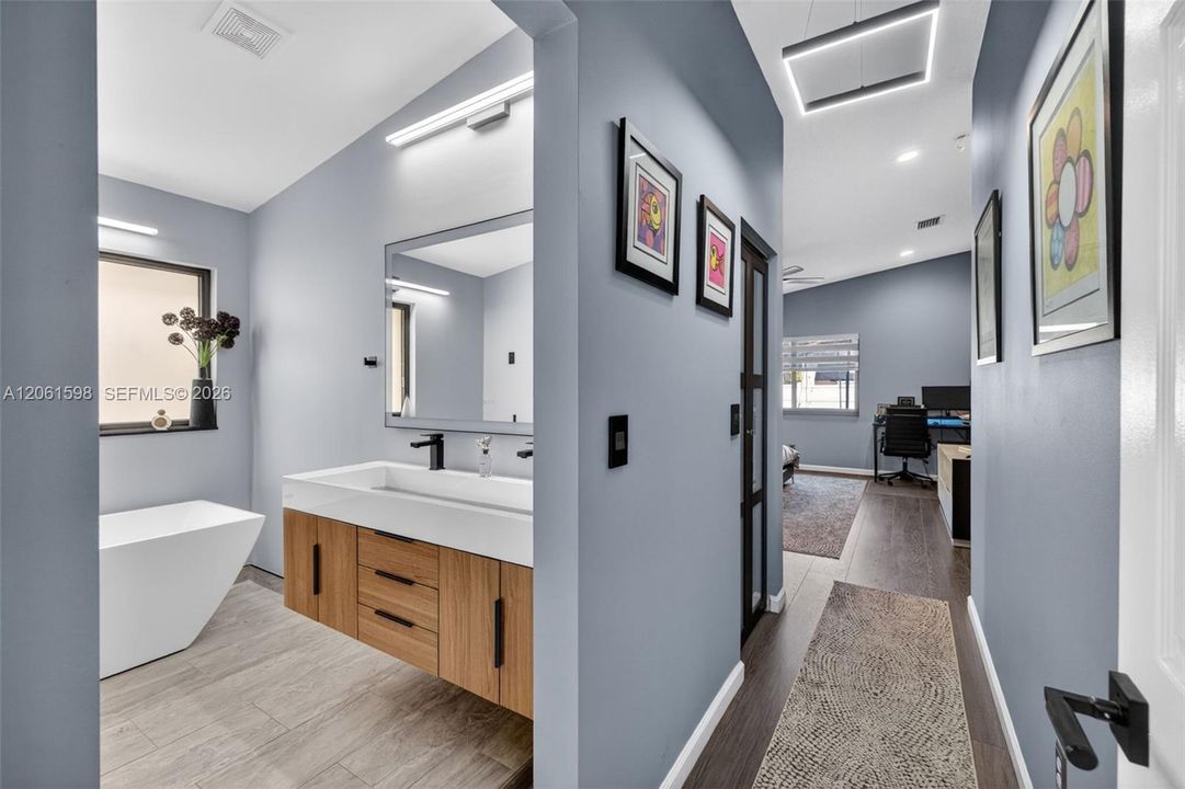 Active With Contract: $650,000 (3 beds, 2 baths, 1876 Square Feet)