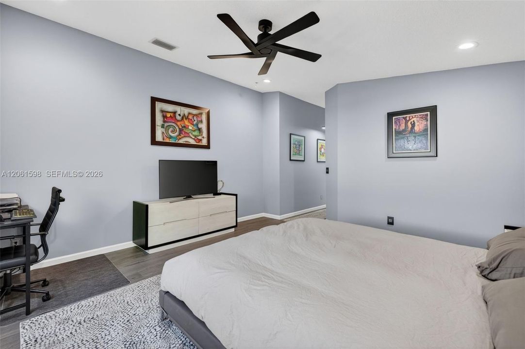 Active With Contract: $650,000 (3 beds, 2 baths, 1876 Square Feet)