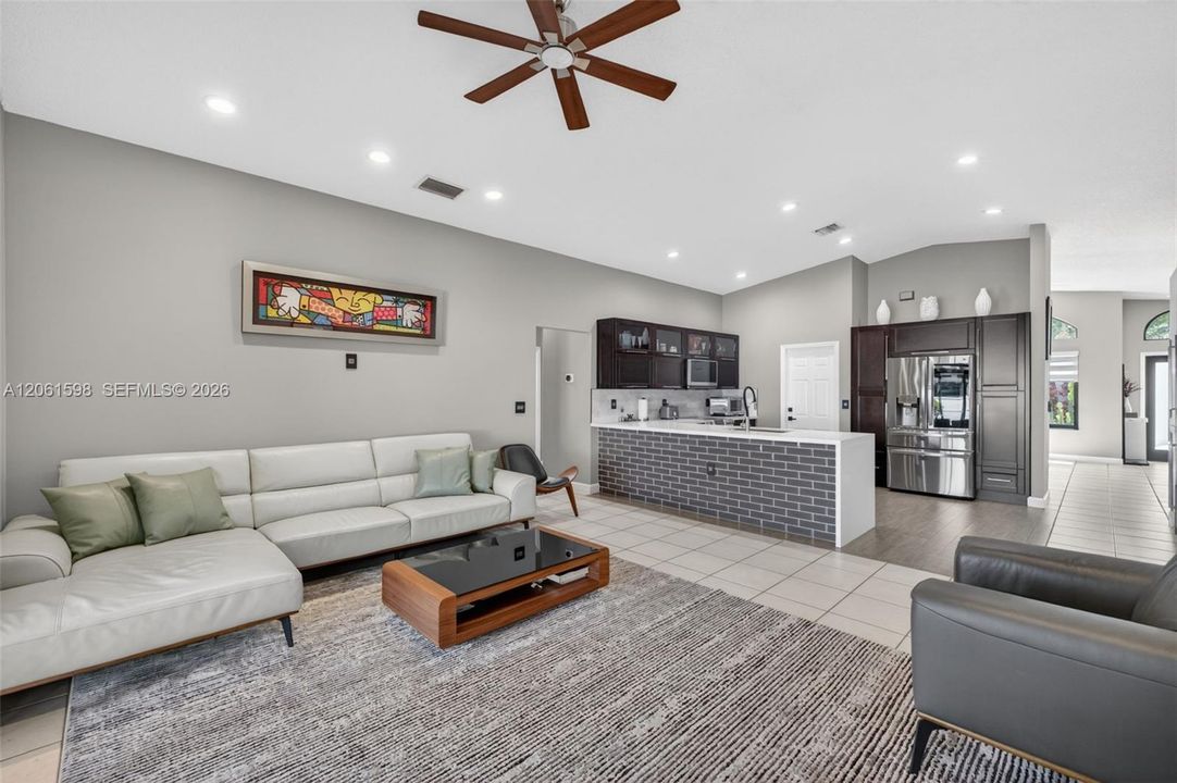 Active With Contract: $650,000 (3 beds, 2 baths, 1876 Square Feet)