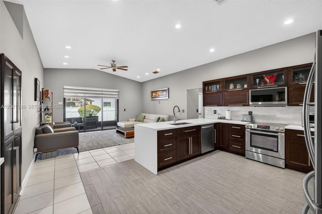 Active With Contract: $650,000 (3 beds, 2 baths, 1876 Square Feet)