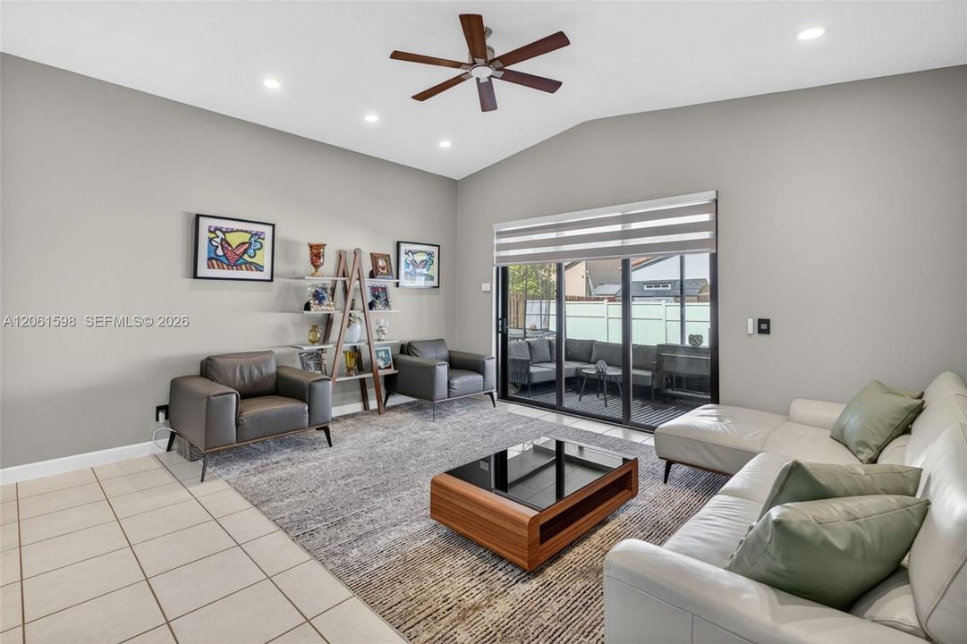 Active With Contract: $650,000 (3 beds, 2 baths, 1876 Square Feet)