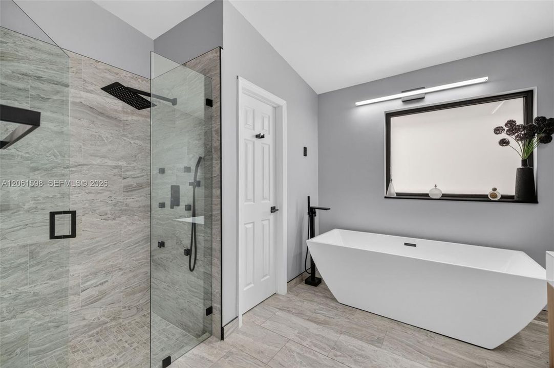 Active With Contract: $650,000 (3 beds, 2 baths, 1876 Square Feet)