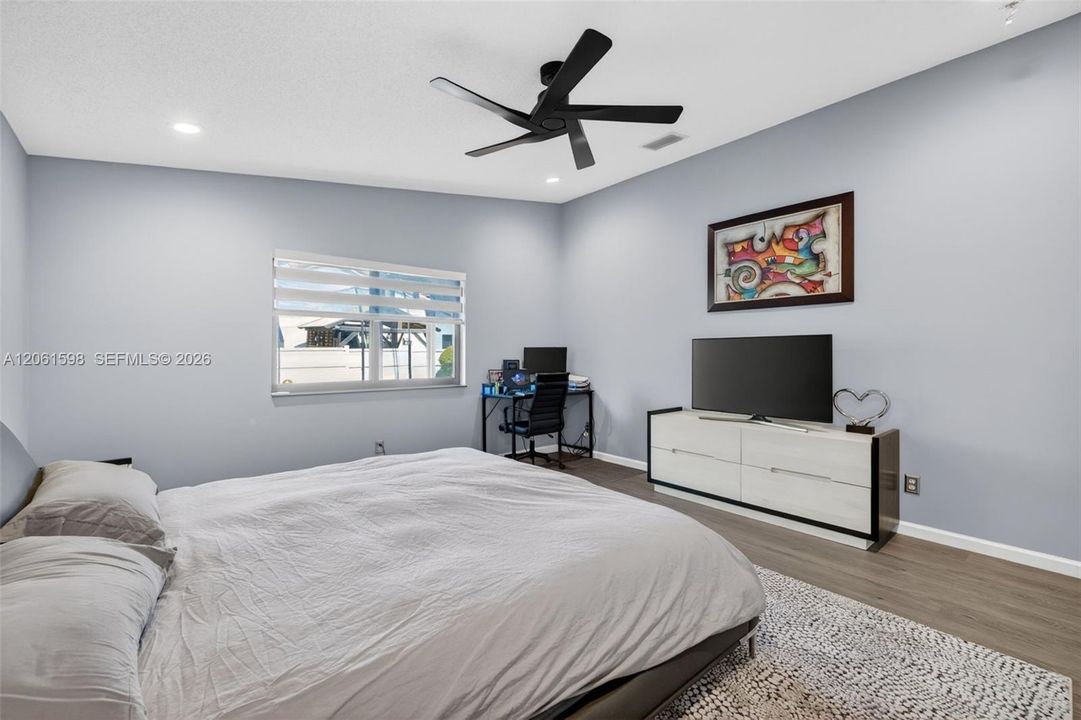 Active With Contract: $650,000 (3 beds, 2 baths, 1876 Square Feet)