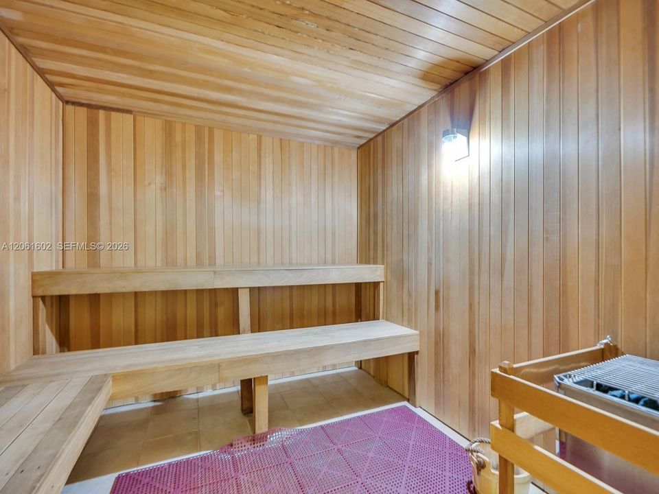 В аренду: $3,300 (2 спален, 2 ванн, 1087 Квадратных фут)