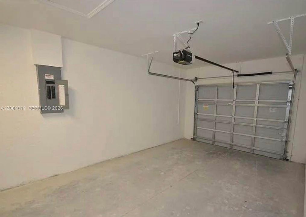 В аренду: $2,000 (4 спален, 2 ванн, 0 Квадратных фут)