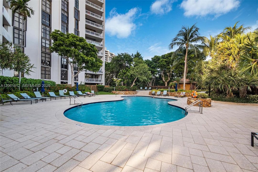 En Venta: $379,000 (2 camas, 2 baños, 1312 Pies cuadrados)