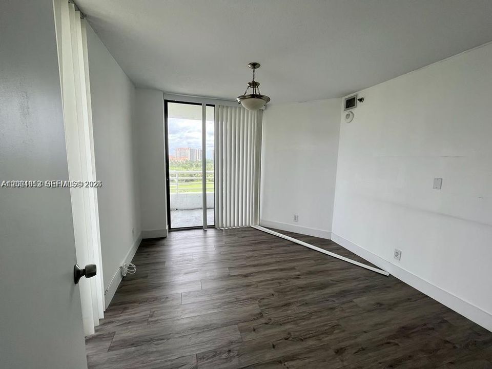 На продажу: $350,000 (3 спален, 2 ванн, 1181 Квадратных фут)