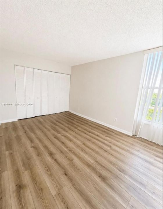 В аренду: $2,150 (2 спален, 2 ванн, 963 Квадратных фут)