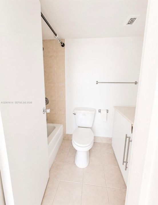 В аренду: $2,150 (2 спален, 2 ванн, 963 Квадратных фут)