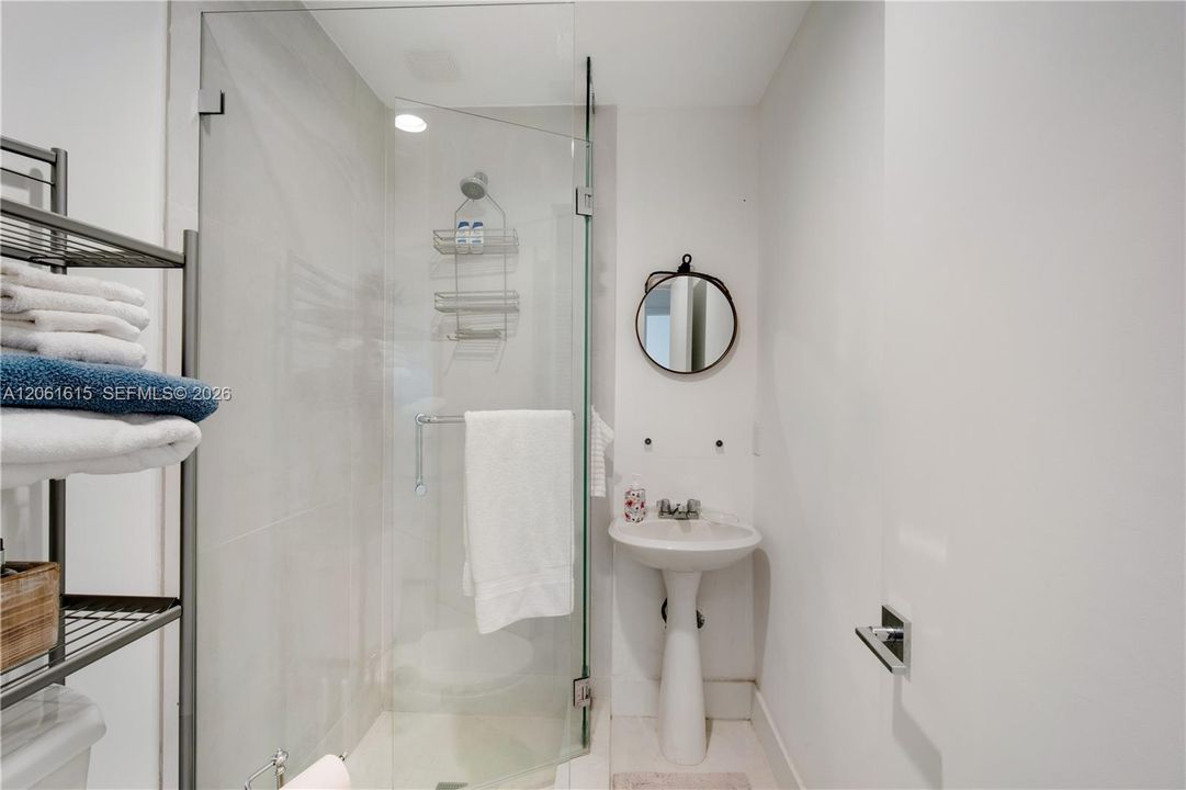 В аренду: $18,900 (4 спален, 3 ванн, 3006 Квадратных фут)
