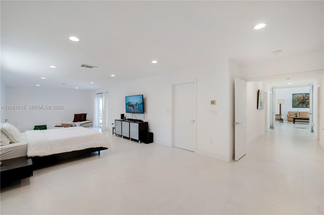 В аренду: $18,900 (4 спален, 3 ванн, 3006 Квадратных фут)