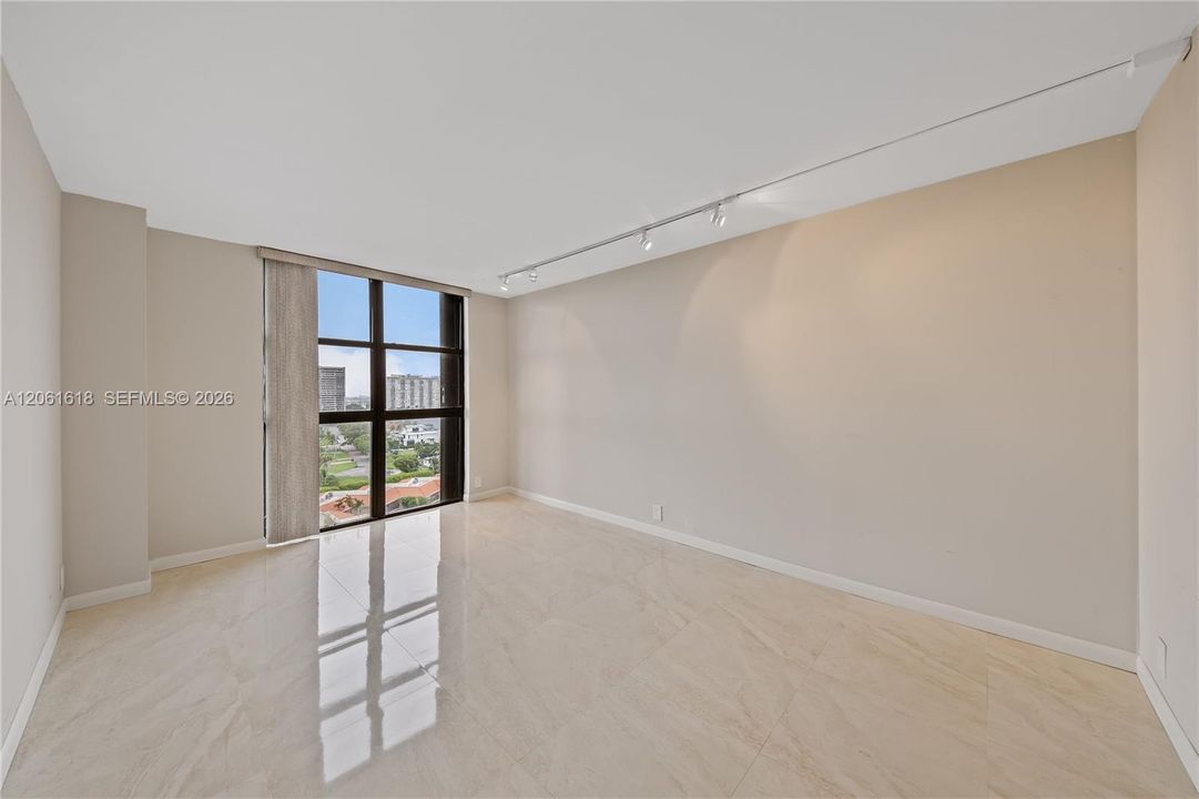 В аренду: $4,200 (2 спален, 2 ванн, 1456 Квадратных фут)