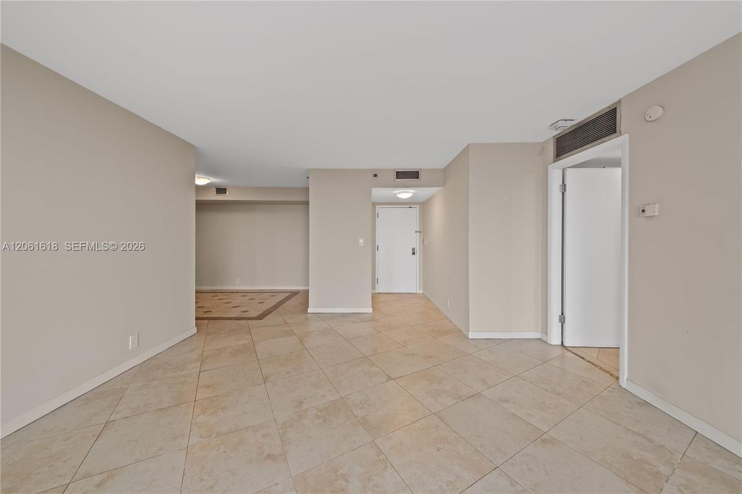 В аренду: $4,200 (2 спален, 2 ванн, 1456 Квадратных фут)