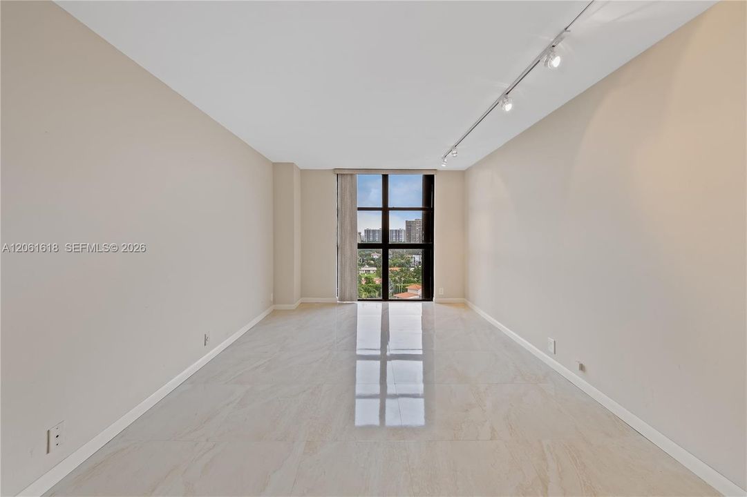 В аренду: $4,200 (2 спален, 2 ванн, 1456 Квадратных фут)