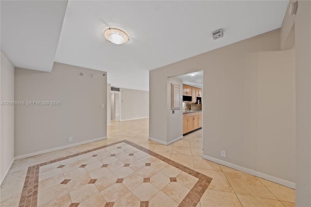 В аренду: $4,200 (2 спален, 2 ванн, 1456 Квадратных фут)