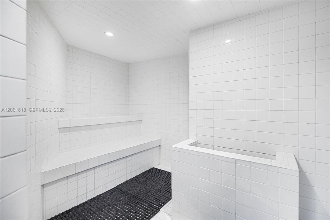 В аренду: $4,200 (2 спален, 2 ванн, 1456 Квадратных фут)