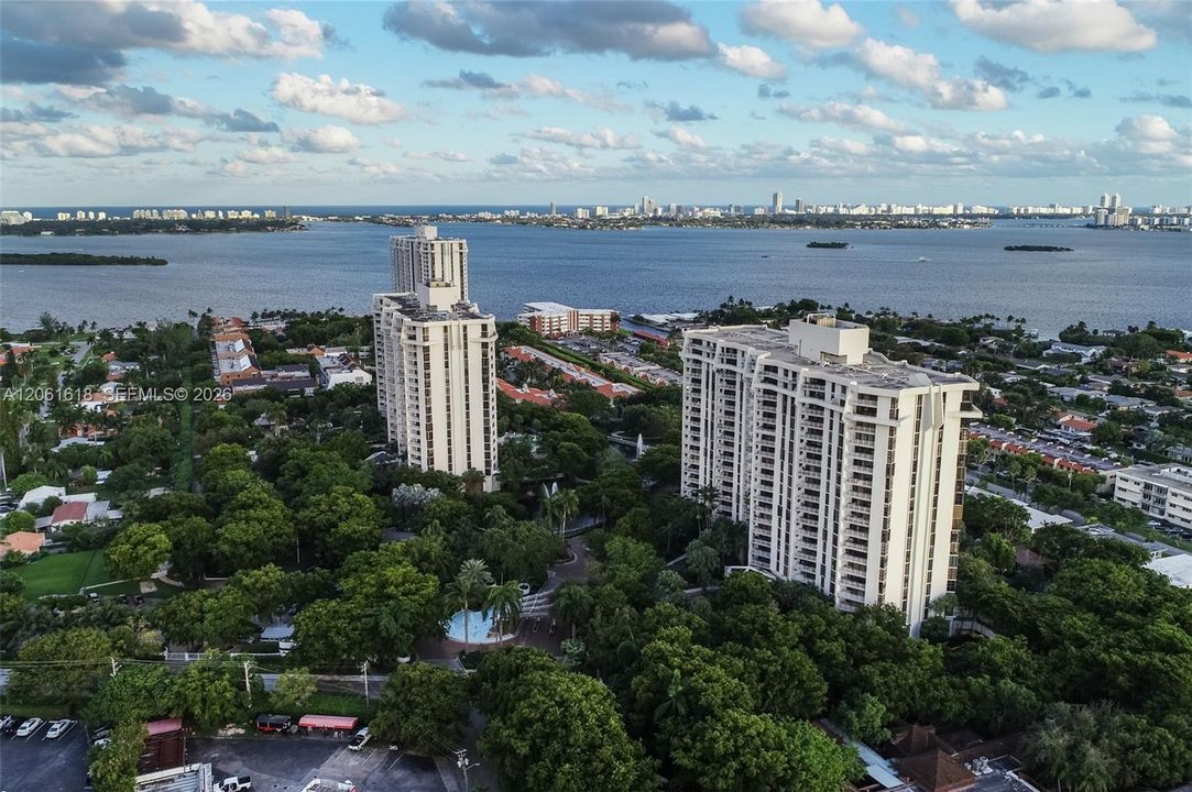 В аренду: $4,200 (2 спален, 2 ванн, 1456 Квадратных фут)