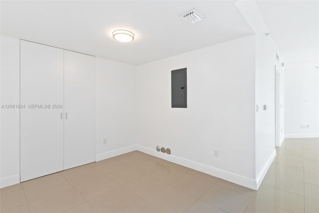 На продажу: $475,000 (2 спален, 2 ванн, 1030 Квадратных фут)