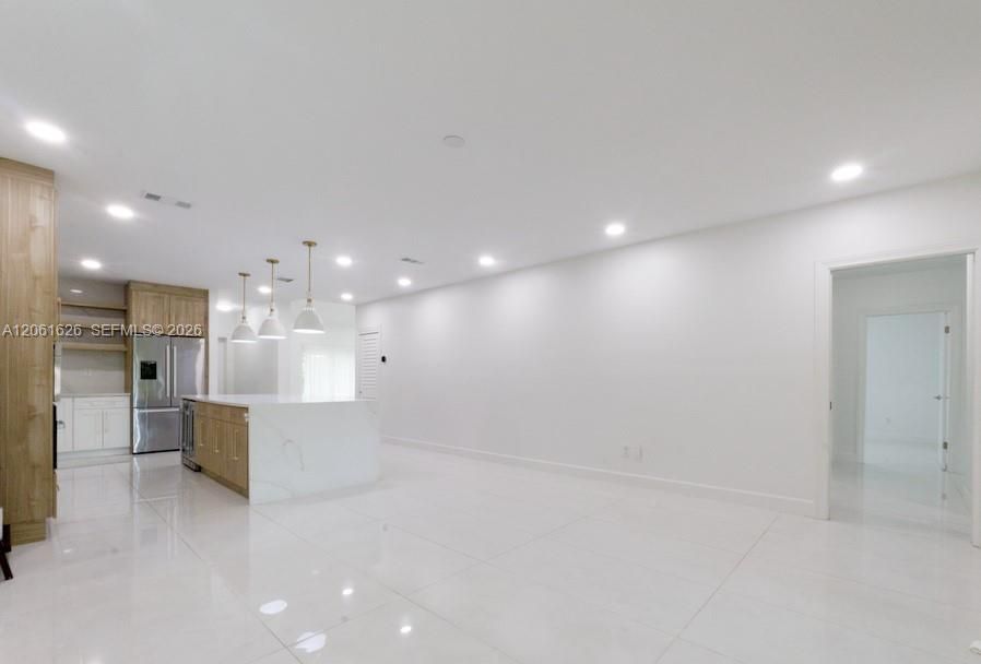 En Renta: $5,500 (3 camas, 2 baños, 2342 Pies cuadrados)