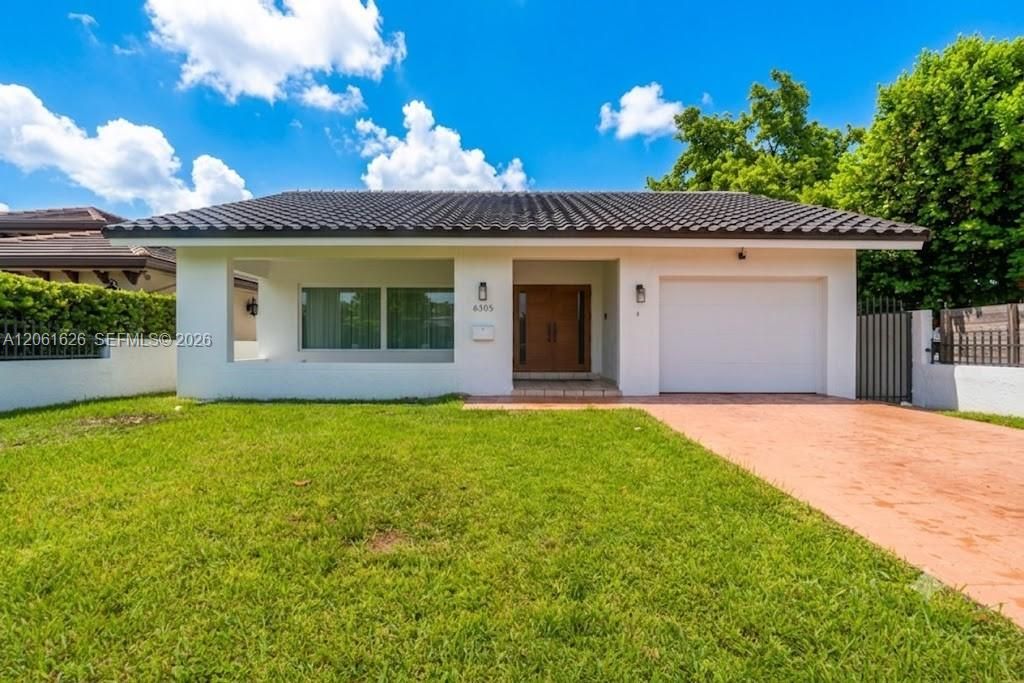 En Renta: $5,500 (3 camas, 2 baños, 2342 Pies cuadrados)