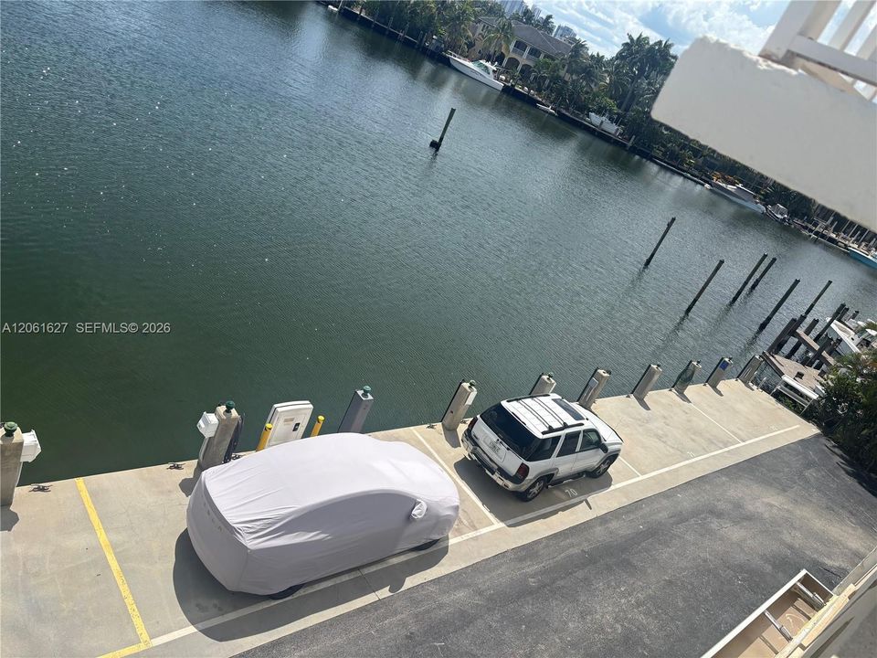 This space available for up to 62' Vessel