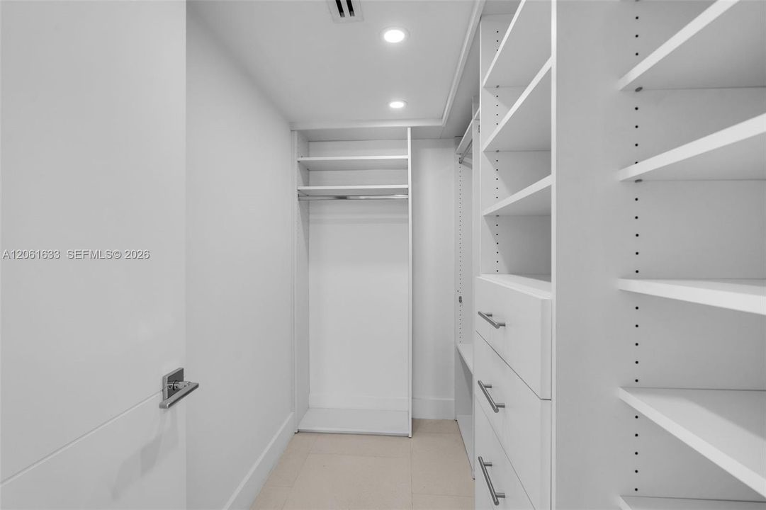 En Venta: $3,595,000 (3 camas, 3 baños, 3120 Pies cuadrados)