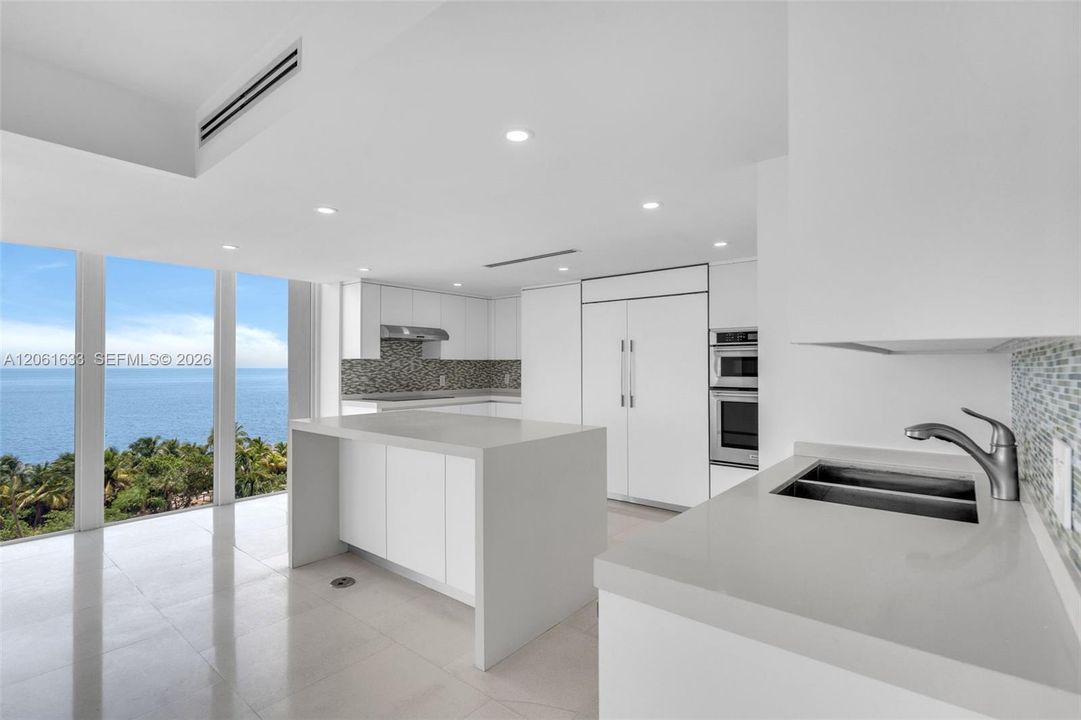 En Venta: $3,595,000 (3 camas, 3 baños, 3120 Pies cuadrados)