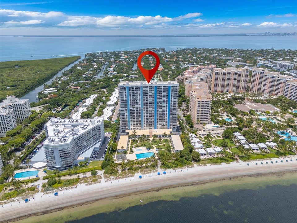 En Venta: $3,595,000 (3 camas, 3 baños, 3120 Pies cuadrados)
