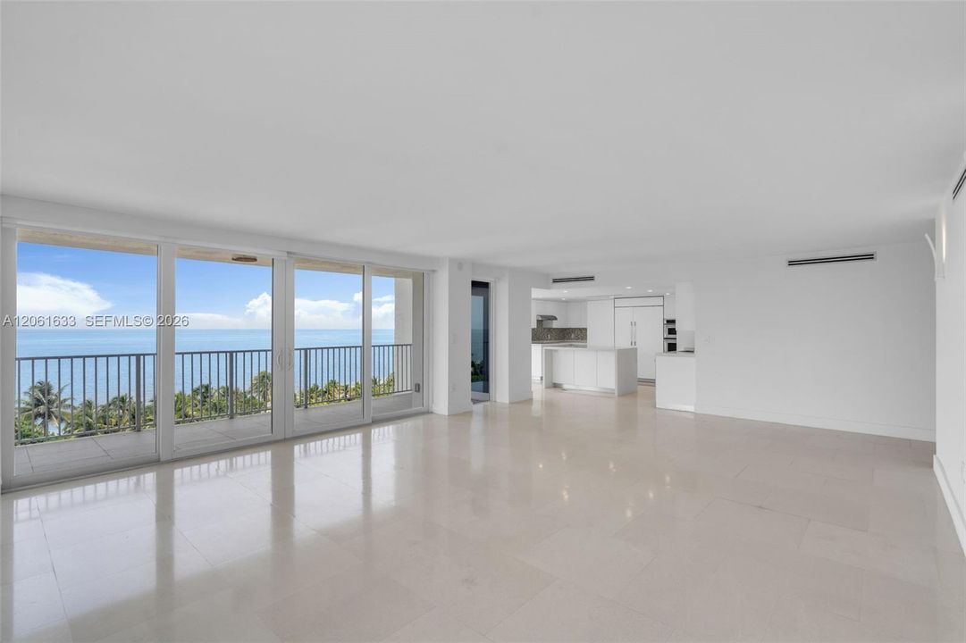En Venta: $3,595,000 (3 camas, 3 baños, 3120 Pies cuadrados)
