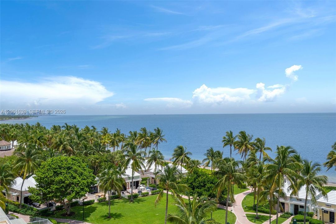 En Venta: $3,595,000 (3 camas, 3 baños, 3120 Pies cuadrados)