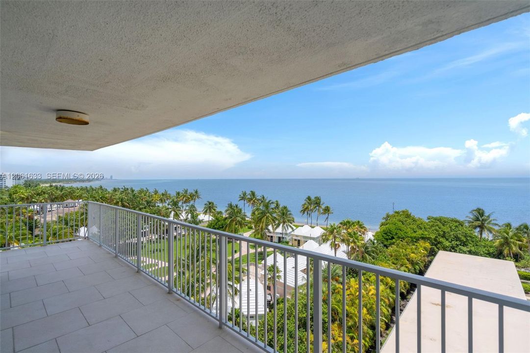 En Venta: $3,595,000 (3 camas, 3 baños, 3120 Pies cuadrados)
