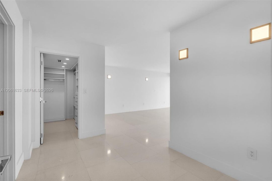 En Venta: $3,595,000 (3 camas, 3 baños, 3120 Pies cuadrados)