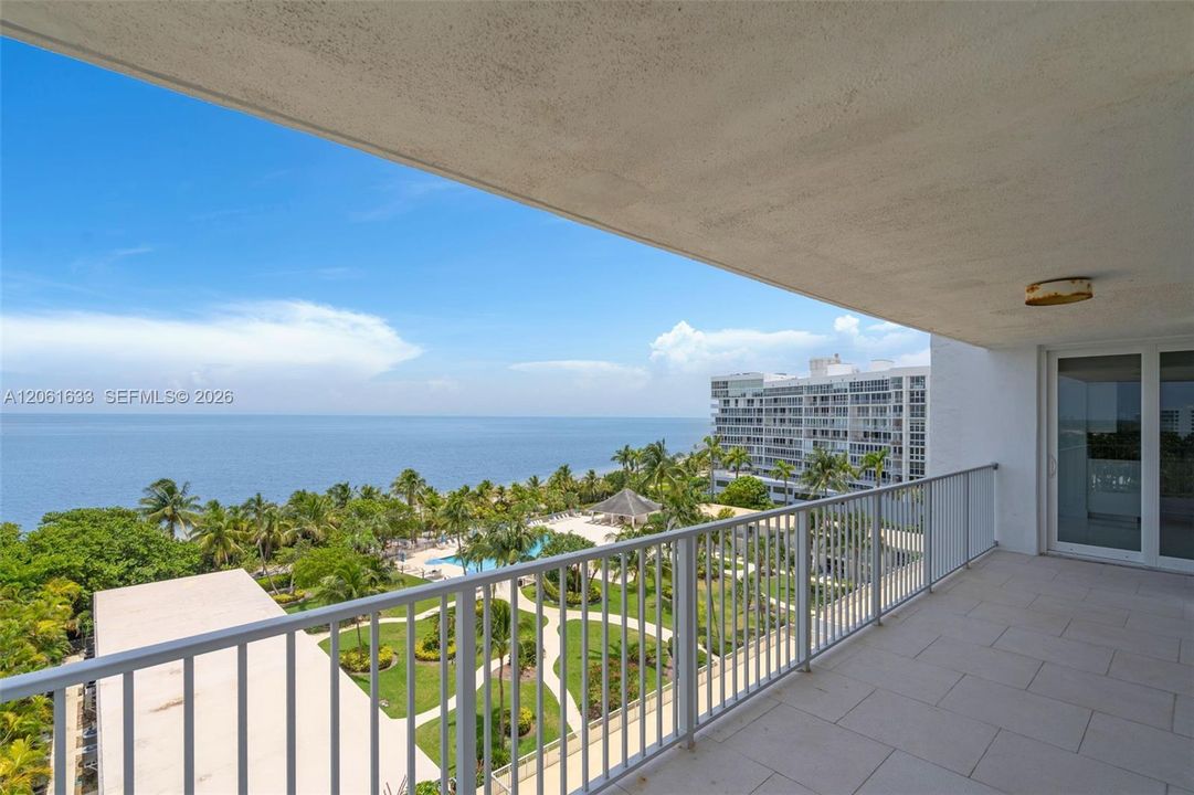 En Venta: $3,595,000 (3 camas, 3 baños, 3120 Pies cuadrados)