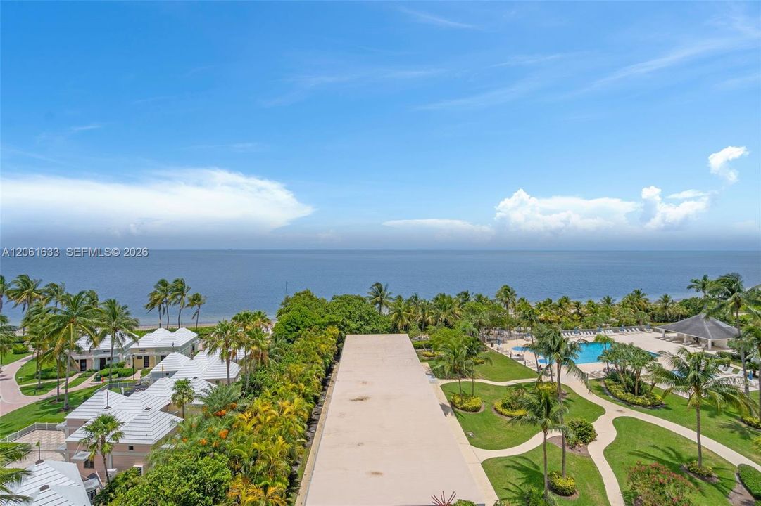 En Venta: $3,595,000 (3 camas, 3 baños, 3120 Pies cuadrados)