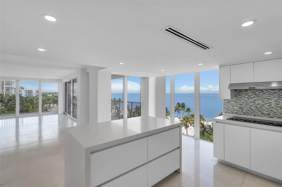 En Venta: $3,595,000 (3 camas, 3 baños, 3120 Pies cuadrados)
