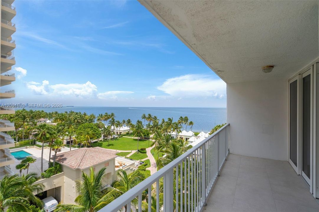 En Venta: $3,595,000 (3 camas, 3 baños, 3120 Pies cuadrados)