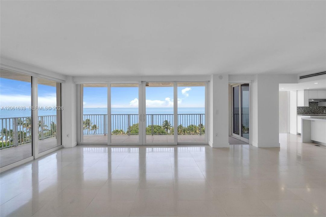 En Venta: $3,595,000 (3 camas, 3 baños, 3120 Pies cuadrados)