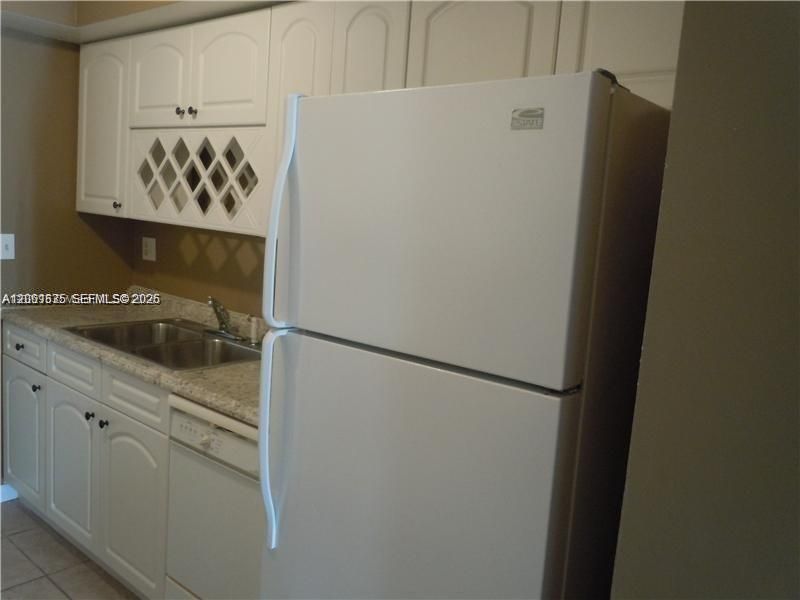 В аренду: $2,800 (3 спален, 2 ванн, 1330 Квадратных фут)