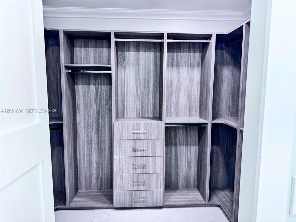 En Renta: $4,600 (4 camas, 2 baños, 1673 Pies cuadrados)