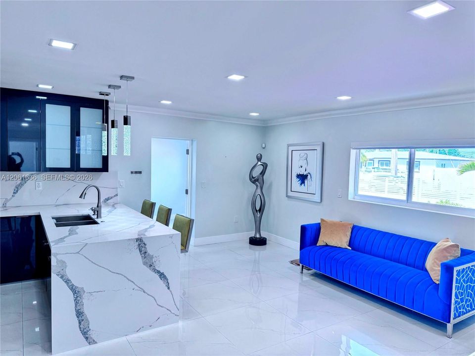 En Renta: $4,600 (4 camas, 2 baños, 1673 Pies cuadrados)