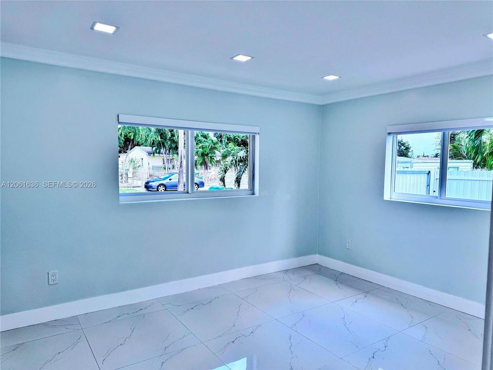 En Renta: $4,600 (4 camas, 2 baños, 1673 Pies cuadrados)