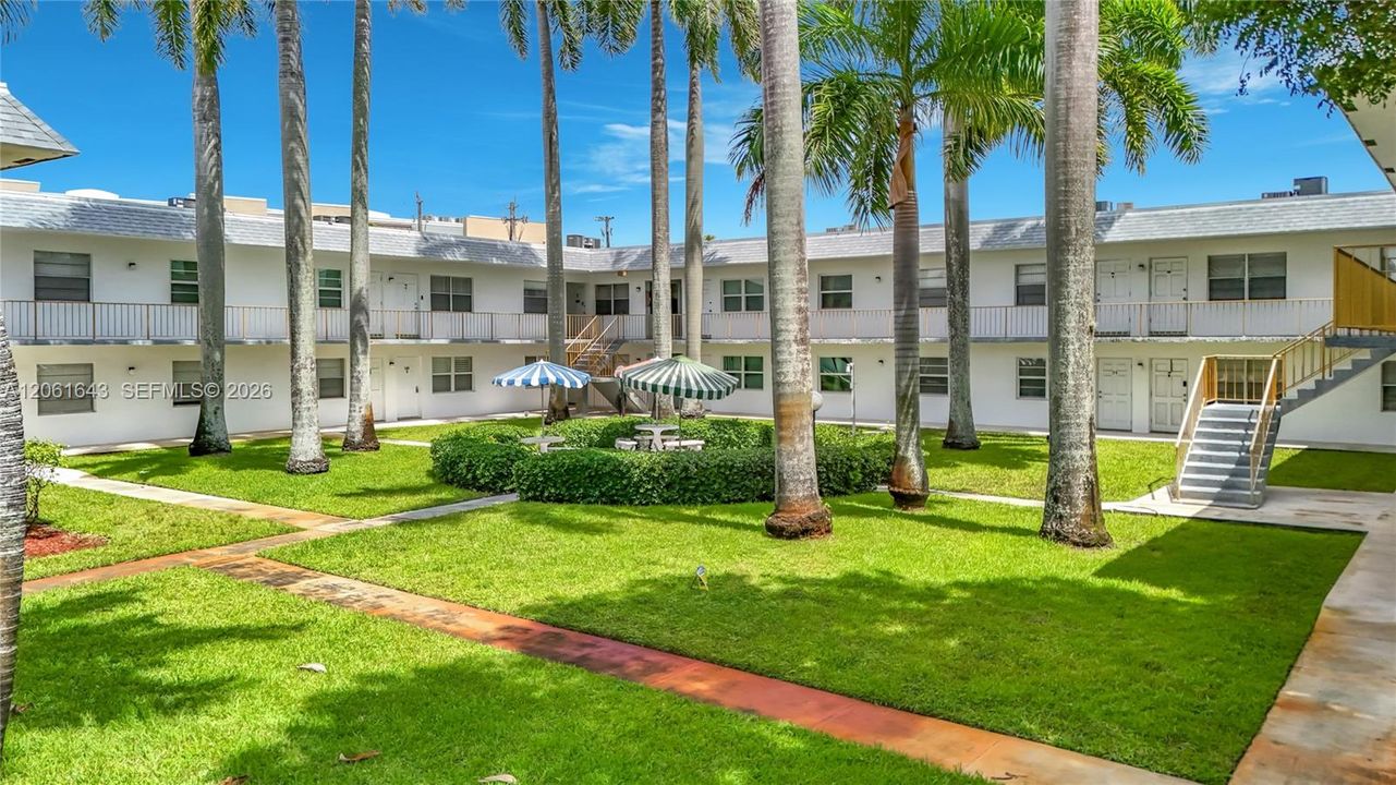 В аренду: $1,950 (2 спален, 1 ванн, 730 Квадратных фут)
