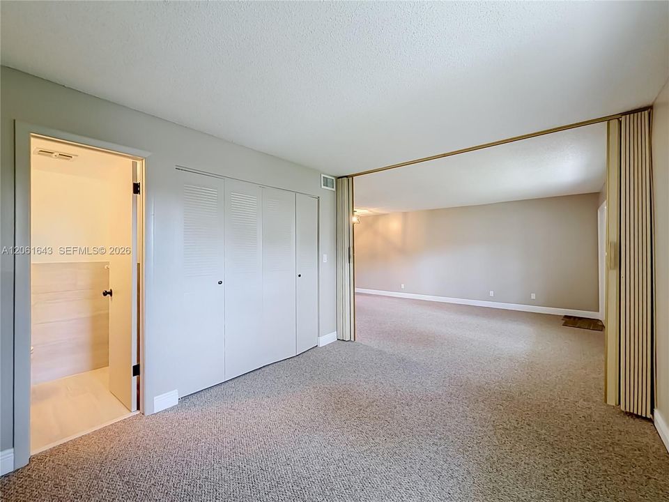 В аренду: $1,950 (2 спален, 1 ванн, 730 Квадратных фут)