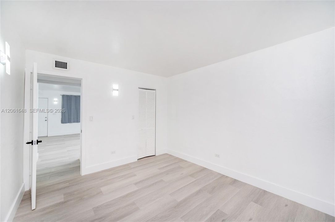 В аренду: $1,950 (2 спален, 1 ванн, 765 Квадратных фут)