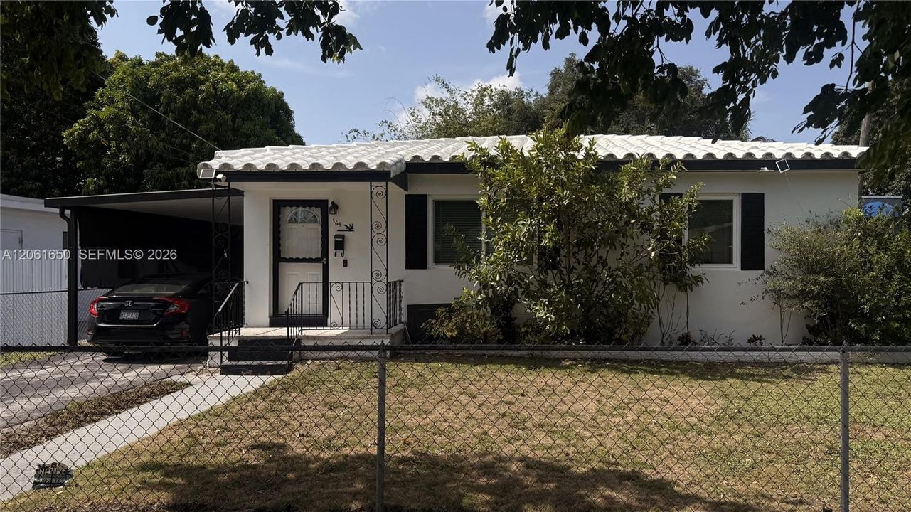 В аренду: $2,750 (2 спален, 1 ванн, 850 Квадратных фут)