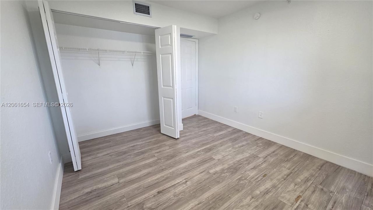 В аренду: $2,000 (3 спален, 2 ванн, 1126 Квадратных фут)