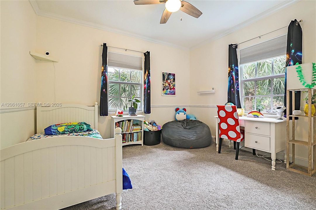 В аренду: $2,800 (4 спален, 2 ванн, 2116 Квадратных фут)